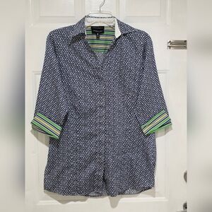 Foxcroft Button Up Blouse Wrinkle-Free Fitted Fit Size 4